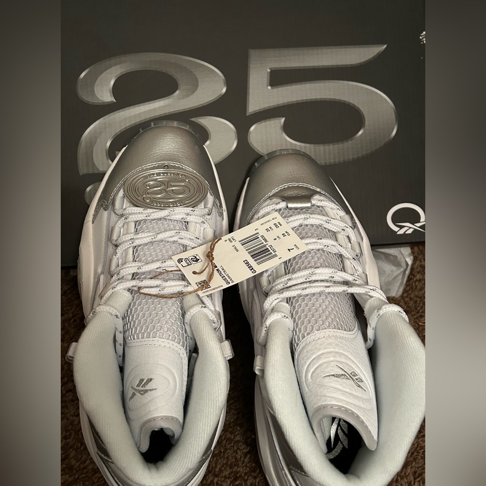 NWT/NIB Rbk Question mid - Picture 13 of 13